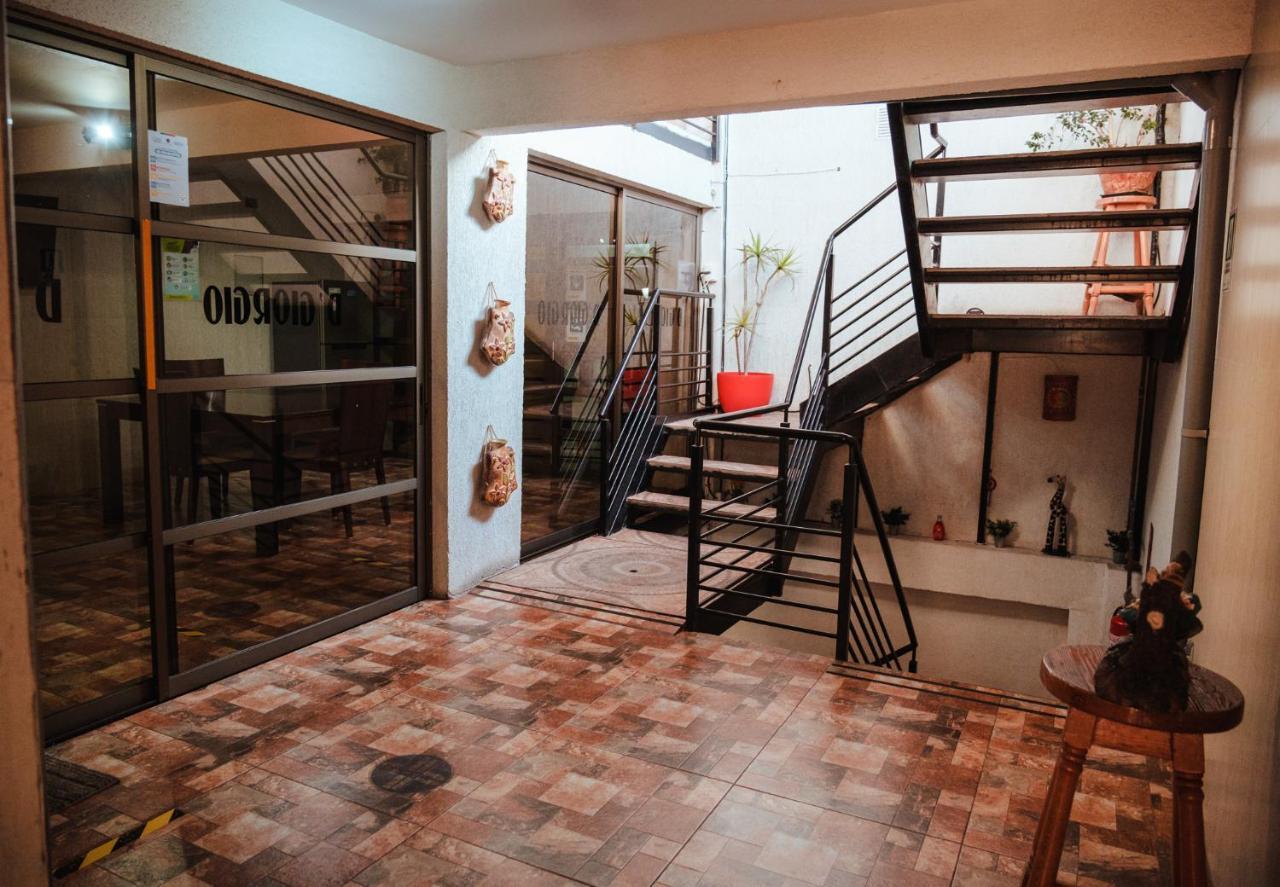 Acomodação com café da manhã  Di Giorgio *
